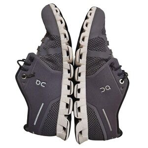 ON CLOUD‎ women 8.5 Athletic Comfort Shoes Swiss Engineering